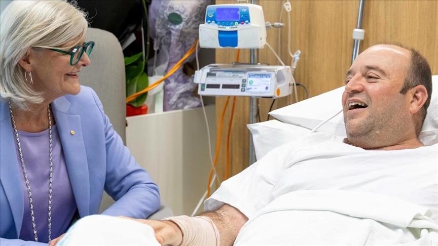 qendroni-me-njeri-tjetrin-heroi-global-ahmed-ben-thirrje-per-perqafimin-e-njerezimit-pas-te-shtenave-ne-australi