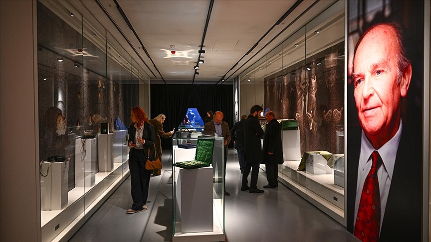 "Aliya 100 Yaşında: Hayat, Fikir, Mücadele Sergisi" AKM'de törenle açıldı