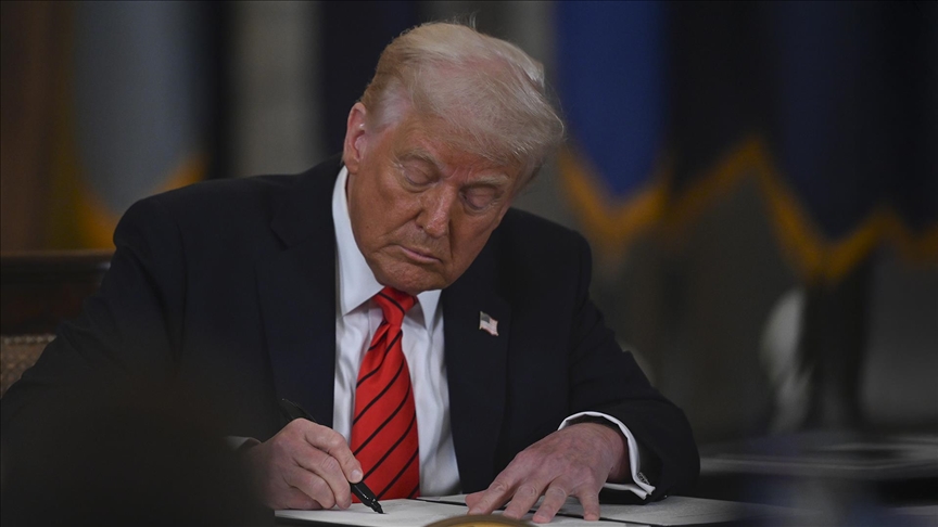 Trump, Suriye yaptırımlarını da kaldıran 901 milyar dolarlık 2026 savunma bütçesini imzaladı