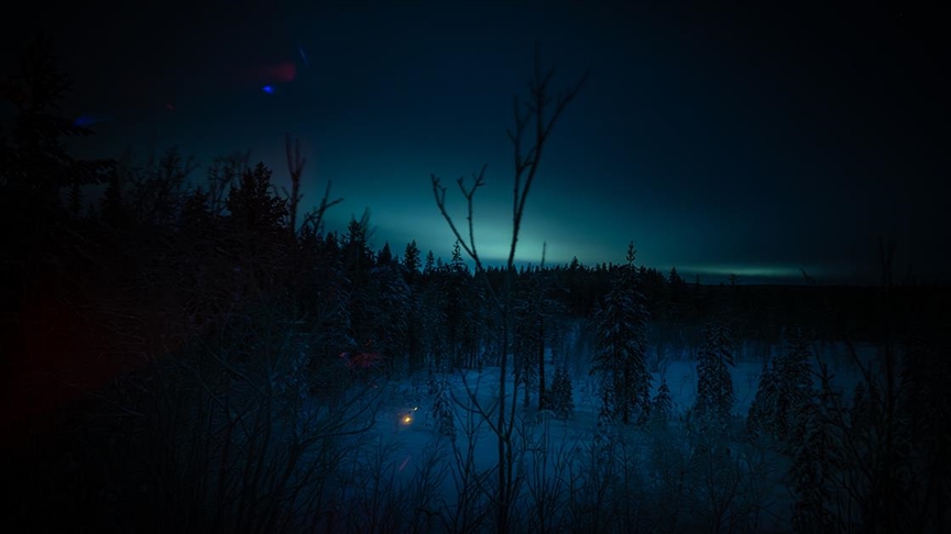 Северната светлина го осветли небото над Териберка, едно од најоддалечените места во Русија