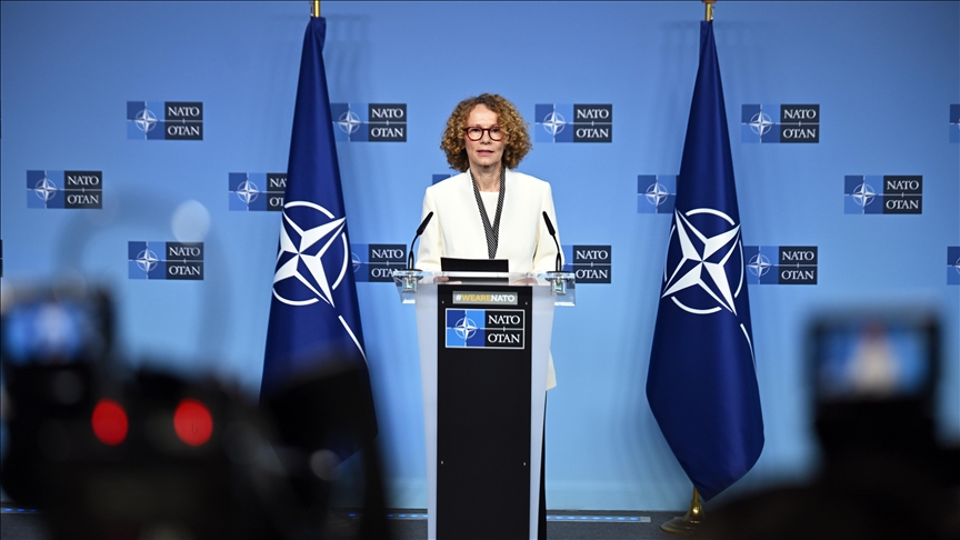 Zv shefja e NATO s  Shekerinska  pritet në takim nga kryeministri armen