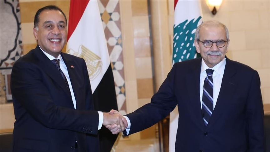 Lebanese, Egyptian premiers discuss bilateral relations in Beirut meeting