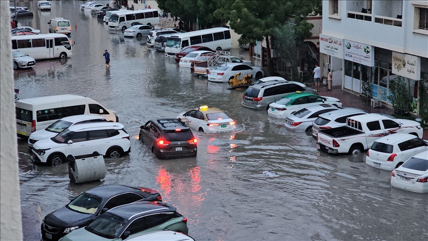 reshjet-e-dendura-permbytin-rruget-dhe-veshtiresojne-jeten-e-perditshme-ne-emiratet-e-bashkuara-arabe