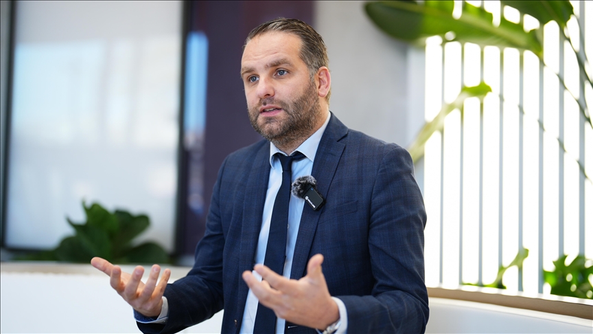 Malik Ben Achour plaide pour une Europe plus autonome en matière de défense et dénonce l’impunité face à Gaza