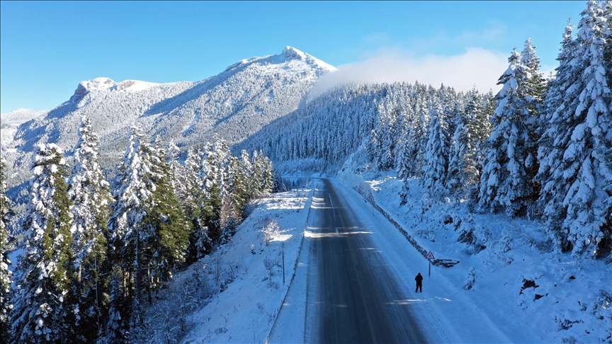 تركيا.. جبال كوره تتوشح بالأبيض بعد تساقط الثلوج