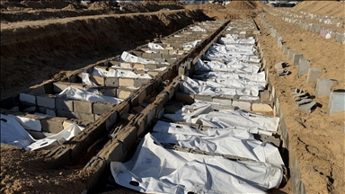 80 palestinezë të familjes Salim varrosen në një varr masiv pasi u nxorën nga rrënojat