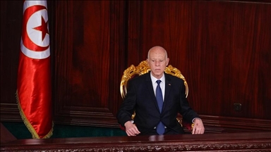 الرئيس التونسي يشيد بمظاهرة لأنصاره ويعتبرها "يوما تاريخيا"