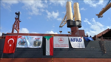 AFAD'ın Sudan'a gönderdiği çadırların ilk kısmı Port Sudan'a ulaştı