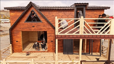 Xanîyên darîn ên jîngehdost ên ku 2 birayên Wanî çêdikin, li gelek bajaran têne firotin