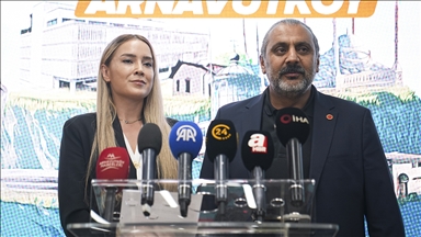 Arnavutköy'de CHP'li iki belediye meclis üyesi partilerinden istifa etti
