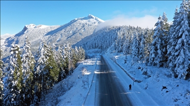 تركيا.. جبال كوره تتوشح بالأبيض بعد تساقط الثلوج