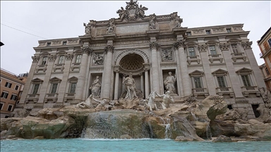 Roma'nın tarihi Trevi Çeşmesi'ni ziyaret etmek turistler için ücretli olacak