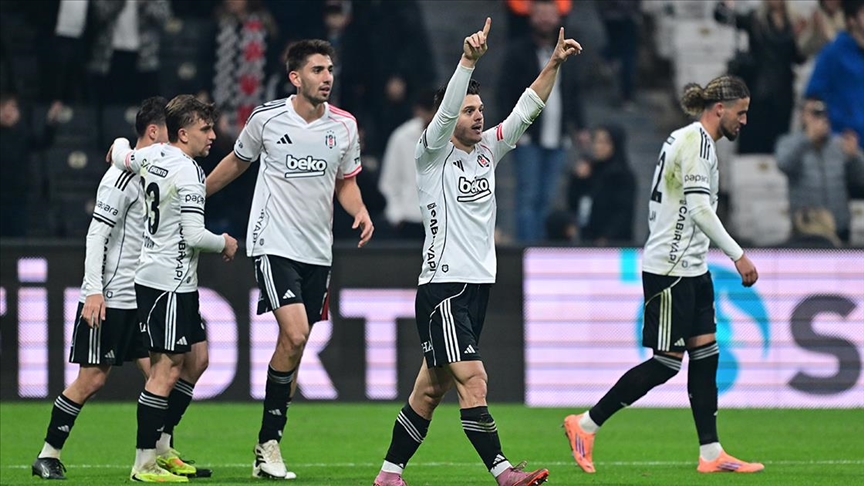 Beşiktaş devre arasına 3 puanla girdi