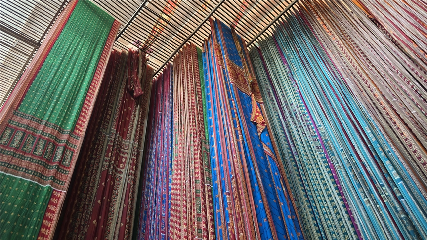 Silk roads to modern times: Istanbul exhibit spotlights India’s textile heritage