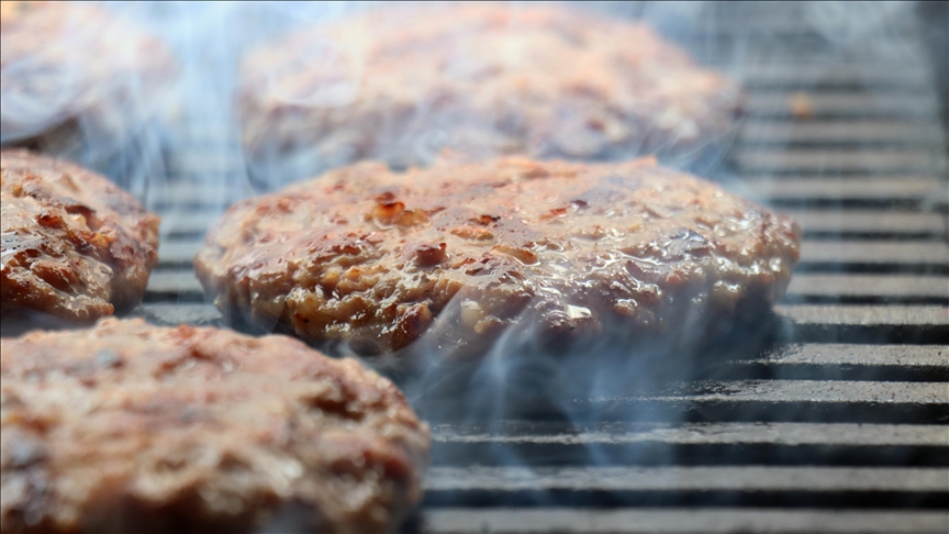 Познатите шарски плескавици еден од неизбежните балкански вкусови во Северна Македонија
