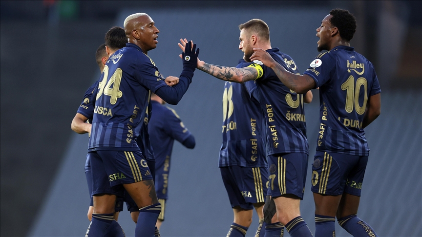 Fenerbahçe, 3 puanı 3 golle aldı