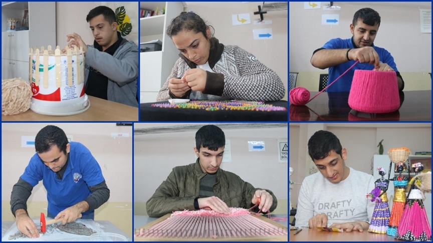 Adana'da özel gereksinimli bireyler atıkları ekonomiye kazandırarak gelir elde ediyor