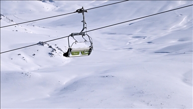 Jedna osoba poginula, druga teško povrijeđena u nesreći na ski-liftu u Crnoj Gori