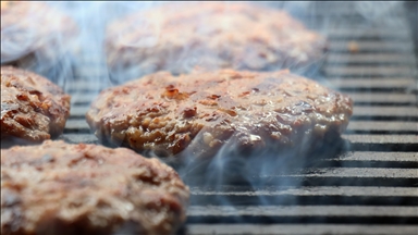 Познатите шарски плескавици еден од неизбежните балкански вкусови во Северна Македонија