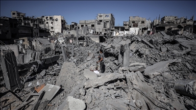 Israeli airstrike hits 2 Palestinians in northern Gaza despite ceasefire