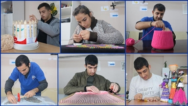 Adana'da özel gereksinimli bireyler atıkları ekonomiye kazandırarak gelir elde ediyor