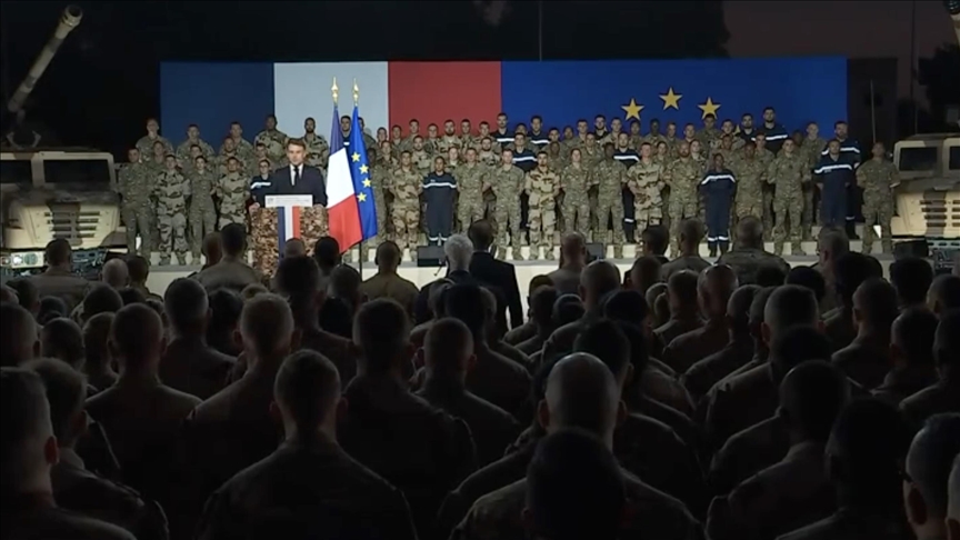 La France se dotera d’un nouveau porte-avions, affirme Emmanuel Macron aux Émirats