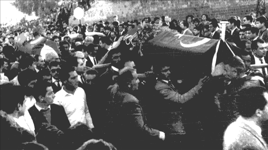 Türkiye, 1963'teki "Kanlı Noel" katliamında hayatını kaybeden Kıbrıslı Türkleri andı
