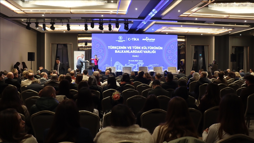 shkup-mbahet-panel-mbi-pranine-e-gjuhes-turke-ne-ballkan