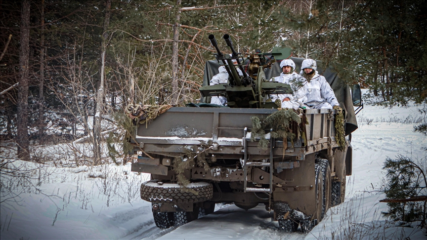 Ukrainian troops withdraw from several positions near border village in Sumy region: Report