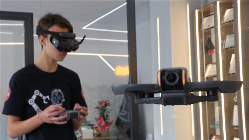 Yalovalı öğrenciler tasarladıkları robotlarla uluslararası başarıya imza attı