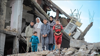 U izraelskom napadu ostali bez roditelja: Negam brine o petero braće i sestara u Gazi