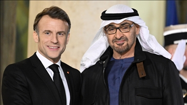 Presidents of UAE, France discuss strengthening bilateral ties at Abu Dhabi meeting