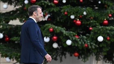 Macron aux Emirats arabes unis pour Noël avec les troupes françaises et des échanges sur le narcotrafic