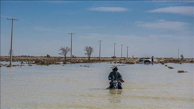 إيران.. مصرع 5 أشخاص جراء الفيضانات
