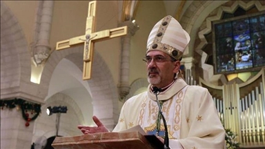 بطريرك اللاتين في القدس يترأس قداس عيد الميلاد في كنيسة بغزة