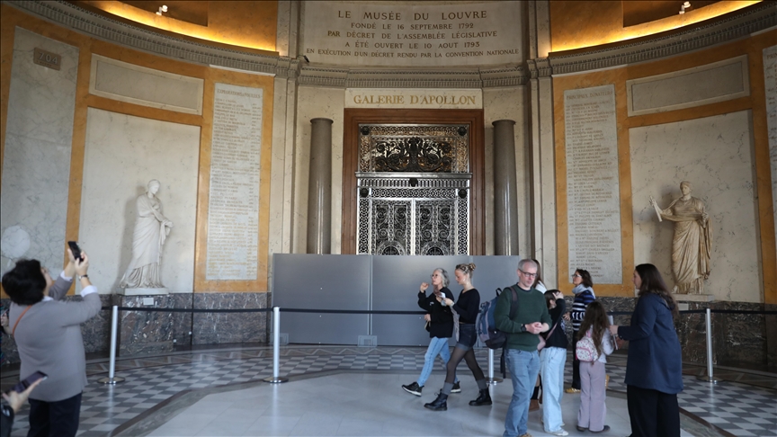 Organized gang perfected $103M Louvre heist with multiple vehicles, precise timing