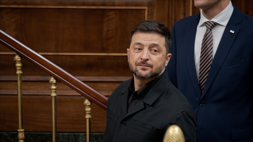 Zelensky exhorte la communauté internationale à accroître la pression sur la Russie pour mettre fin à la guerre