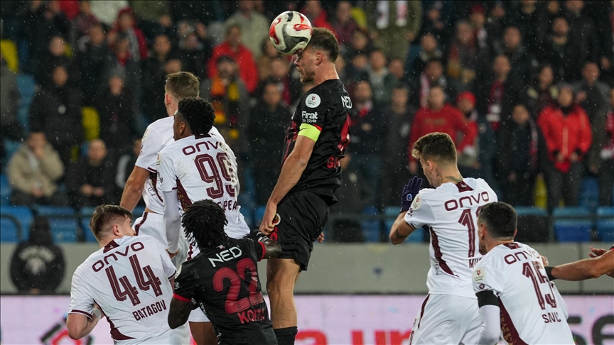 قدم.. غنتشلربيرليغي يوقف سلسلة اللاهزيمة لطرابزون سبور