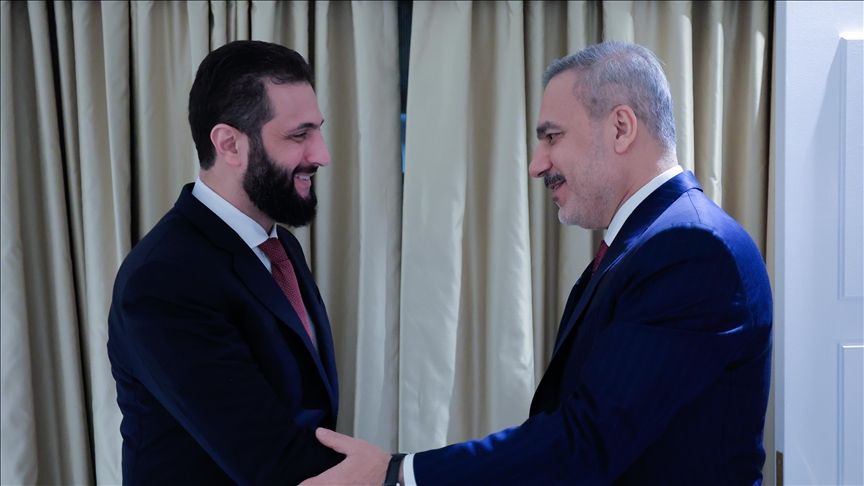 Turkish foreign, defense ministers and intelligence chief pay working visit to Syria