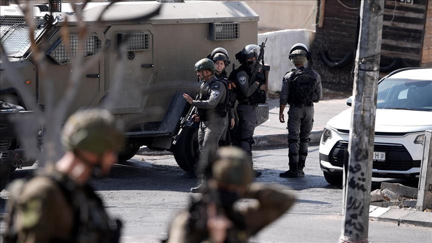 الضفة.. إصابة 4 فلسطينيين برصاص مستوطنين إسرائيليين 