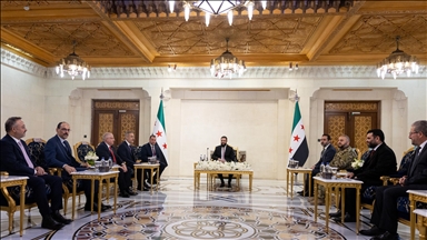 الرئيس السوري يستقبل وفدا تركيًا رفيعا في دمشق