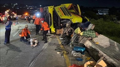 В результате крупного ДТП с автобусом в Индонезии погибли 16 человек