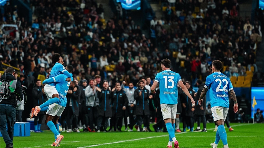 قدم.. نابولي يتوج بكأس السوبر الإيطالي للمرة الثالثة