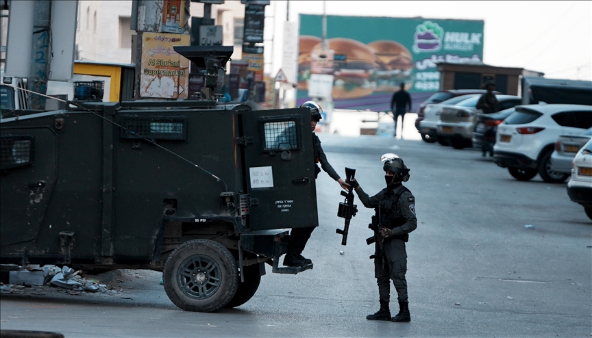 الضفة.. إصابة 24 فلسطينيا باقتحام إسرائيل لقلنديا وكُفر عَقَب 