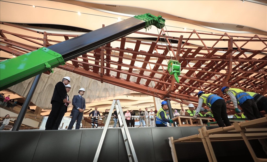 مصر.. نقل ألواح ثاني مراكب خوفو وبدء تركيبها أمام الجمهور