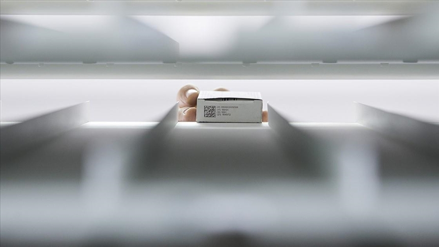 Trump affirme avoir fait pression sur Macron pour une hausse des prix des médicaments en France