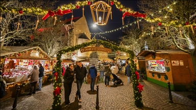 Eguisheim zasjao u prazničnom ruhu: Srednjovjekovno francusko selo postalo zimska atrakcija Alsacea