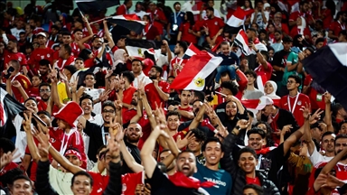 بأجواء باردة.. جماهير المغرب تشجع مصر في كأس أمم إفريقيا 