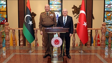 دیدار وزیر دفاع ترکیه با رئیس ستاد کل ارتش لیبی 
