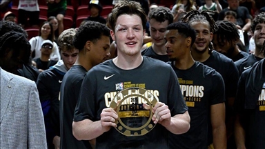 سلة.. كون كنوبل أسرع لاعب يسجل 100 رمية ثلاثية بالدوري الأمريكي